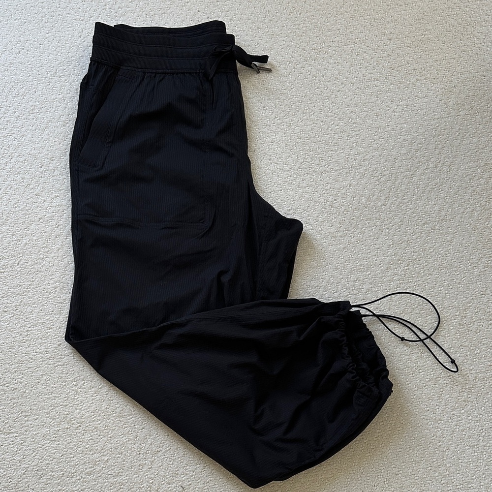 LULULEMON Dance Studio Relaxed-Fit Mid-Rise Cropped Pant, M, Black